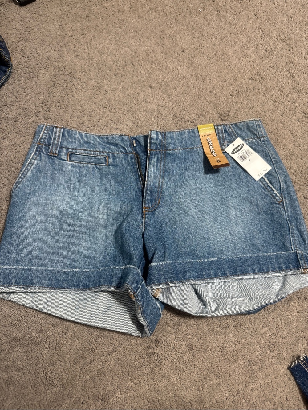 Old Navy NWT Denim Roll-Cuff Women's Shorts - Light Blue SIZE 6